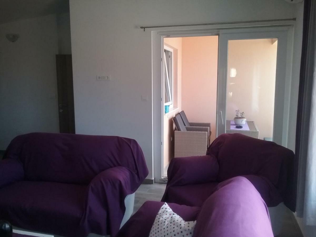 Apartment Willy คอมีชา ภายนอก รูปภาพ