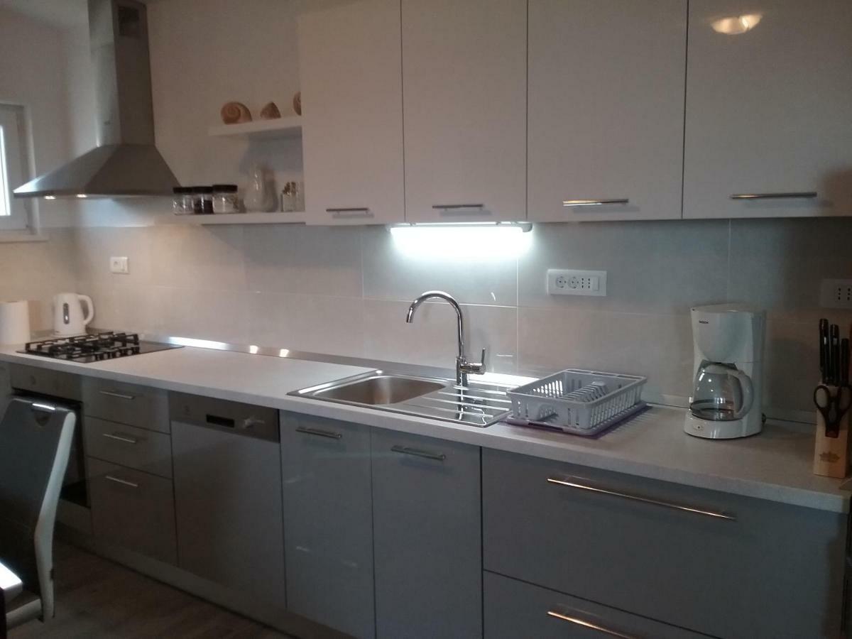 Apartment Willy คอมีชา ภายนอก รูปภาพ