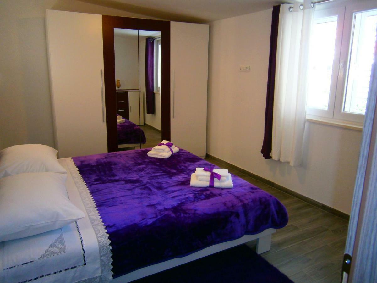 Apartment Willy คอมีชา ภายนอก รูปภาพ